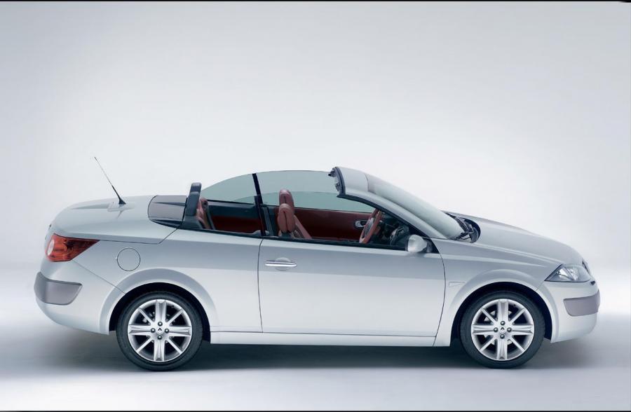  Renault Megane 2001 года  (фото 24 из 35)